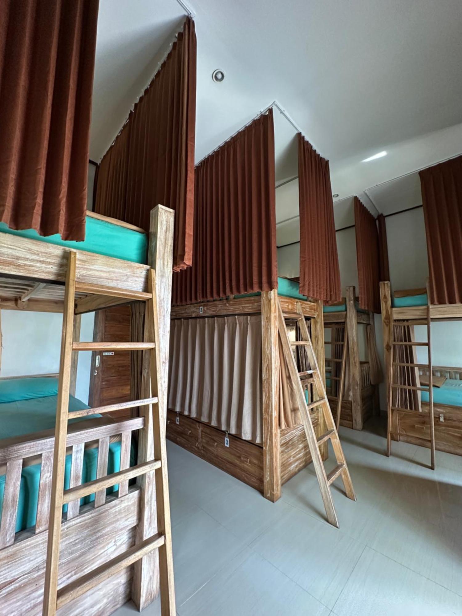 Lembongan Hostel Nusa Lembongan Dış mekan fotoğraf
