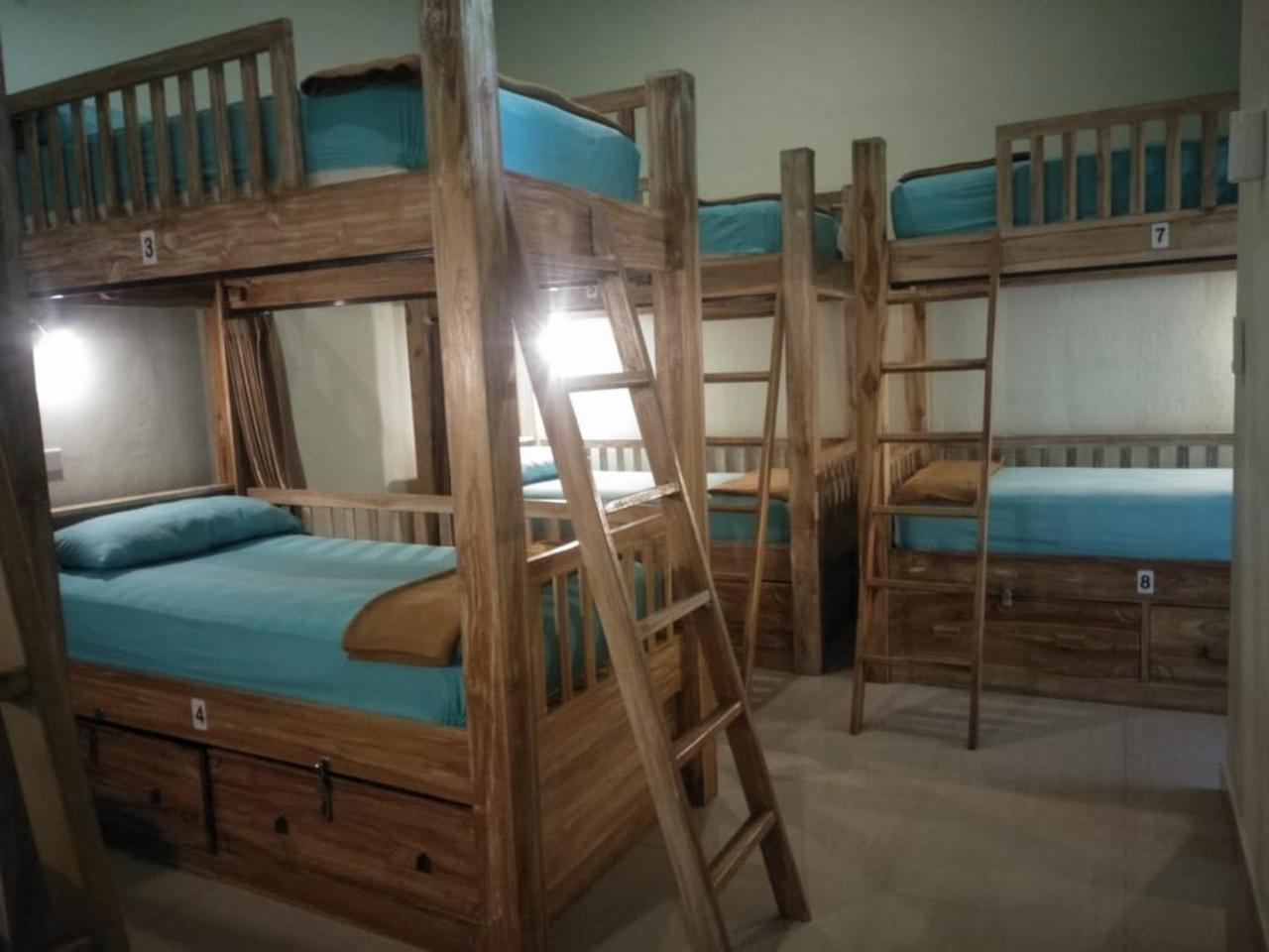 Lembongan Hostel Nusa Lembongan Dış mekan fotoğraf