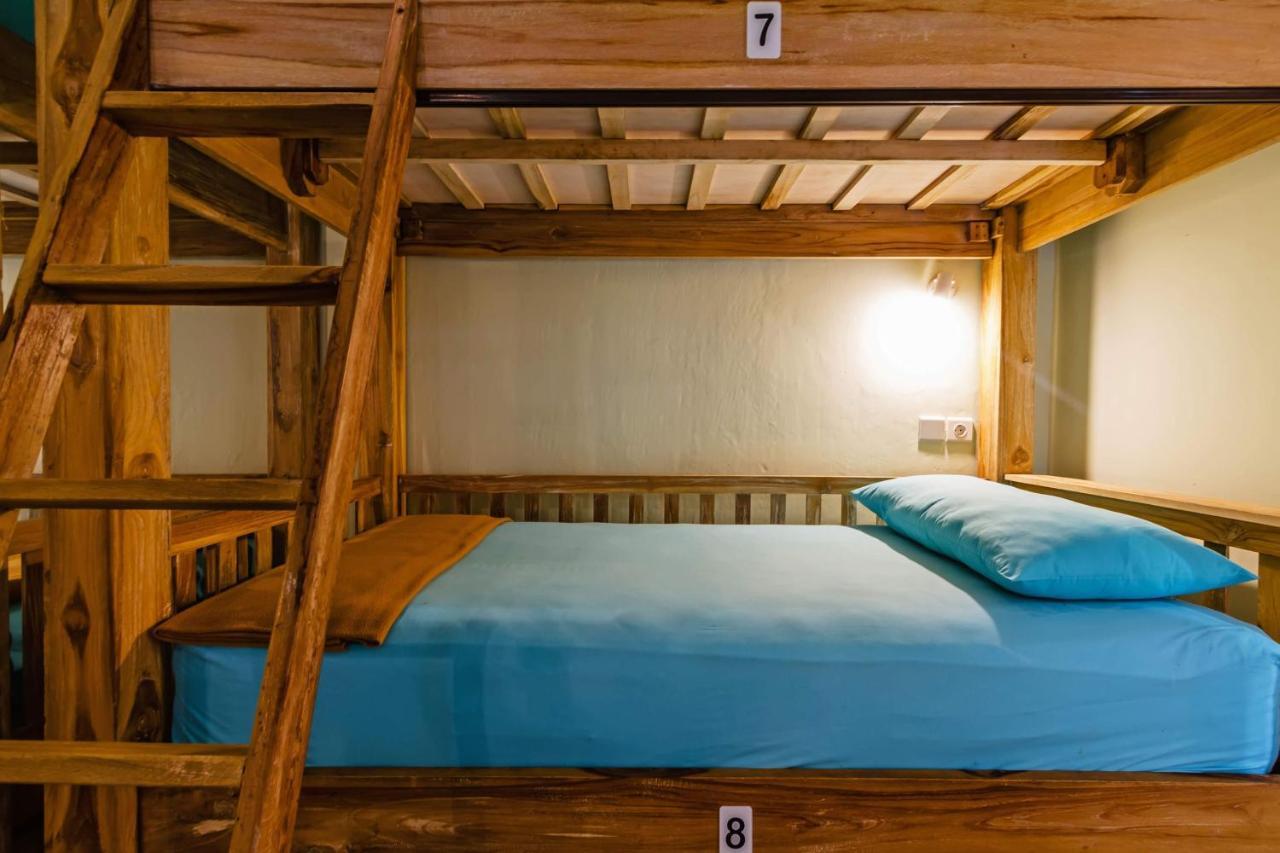 Lembongan Hostel Nusa Lembongan Dış mekan fotoğraf