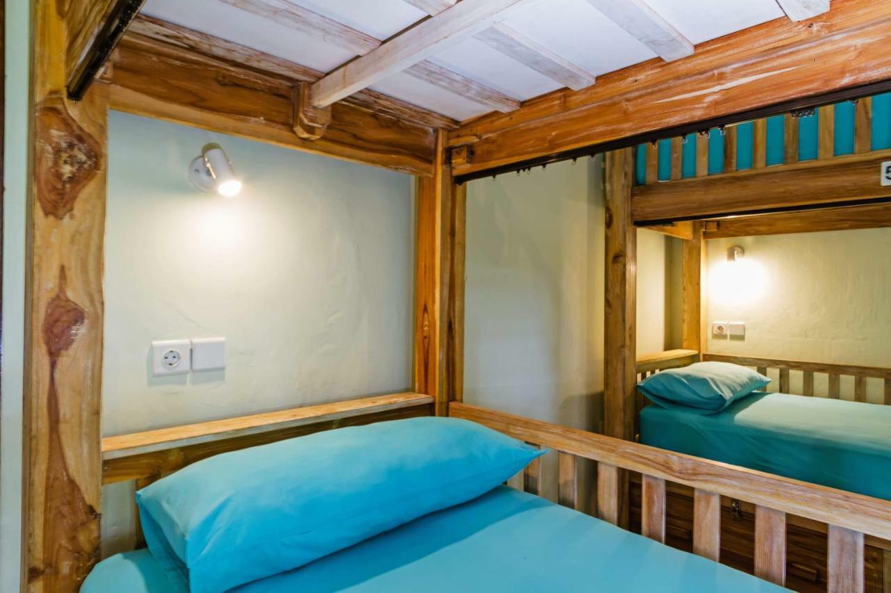 Lembongan Hostel Nusa Lembongan Dış mekan fotoğraf